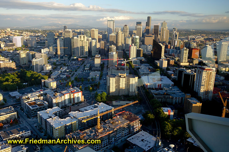 tower,rotating,tourist,attraction,restaurant,dining,view,city,